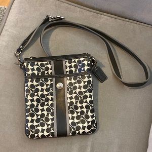 Coach crossbody bag (small)